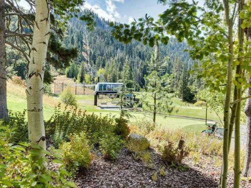 Resort At Squaw Creek 523