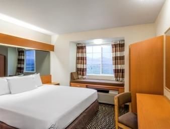 Hotel Microtel Inn & Suites