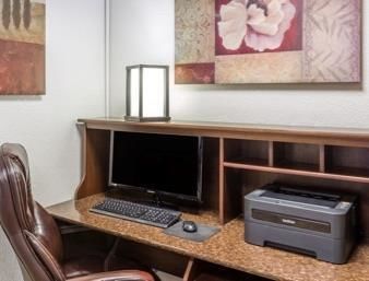 Hotel Microtel Inn & Suites