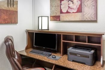 Hotel Microtel Inn & Suites