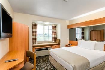 Hotel Microtel Inn & Suites