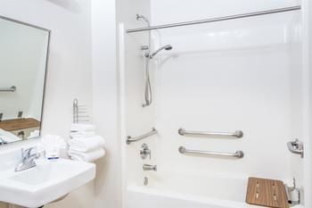 Hotel Microtel Inn & Suites