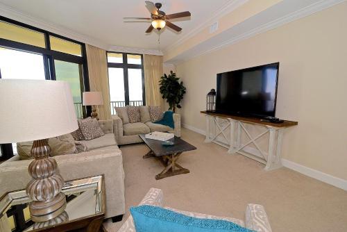 Apartamento Phoenix West II 1103 Condo