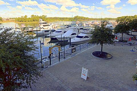 Wharf 411 Apartment