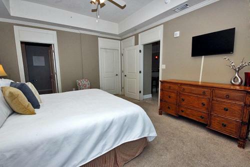 Wharf 412 Apartment