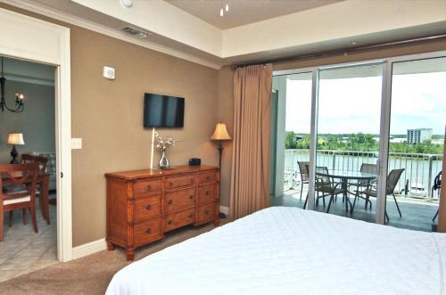 Wharf 412 Apartment