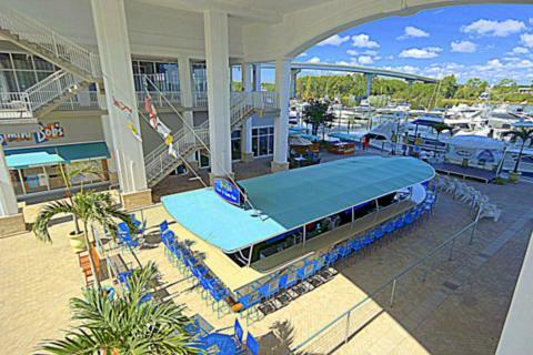 Wharf 412 Apartment