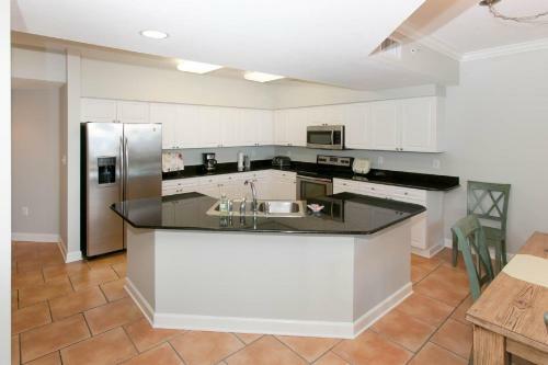 Admirals Quarters Ph1504