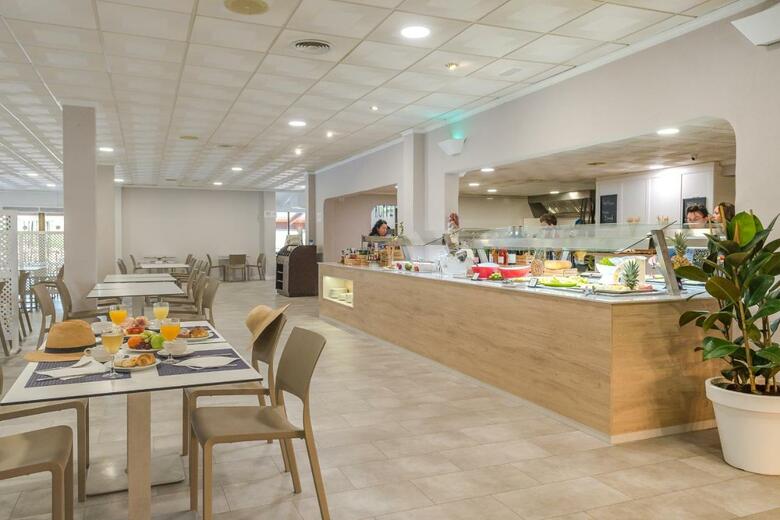 Aparthotel Fergus Club Carema Splash