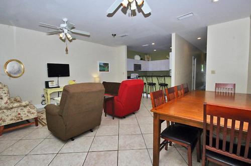 Nancy Lane 6 Apartment