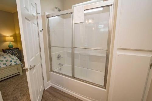 Romar Vista Place West Home 25149