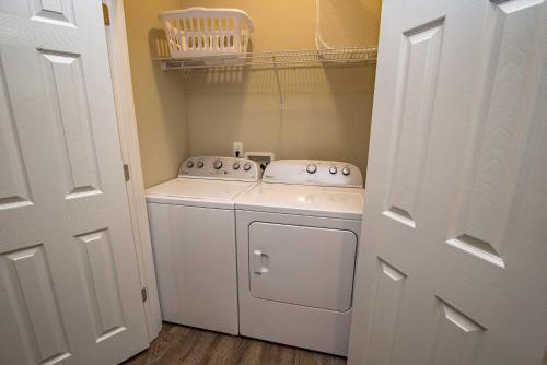 Romar Vista Place West Home 25149