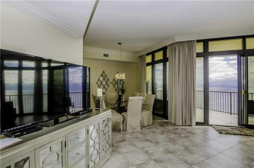 Apartamento Phoenix West II 2407