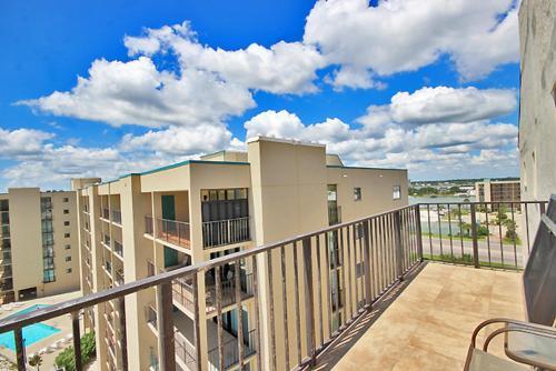 Lei Lani Tower 707 Apartment