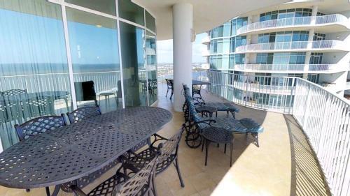 Turquoise Place D1601