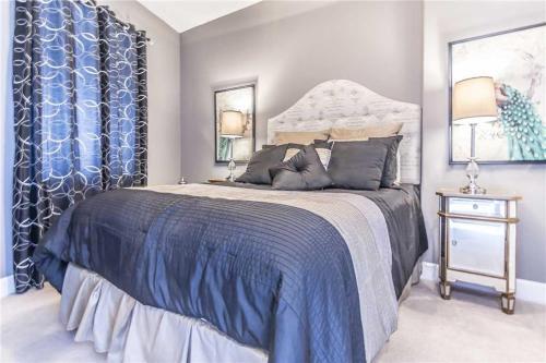 Grand Pointe 605 Home