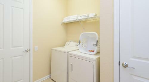 Cayview Ave L 1002-three Bedroom Apartment
