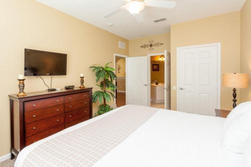 Cayview Three-bedroom Apartment 229