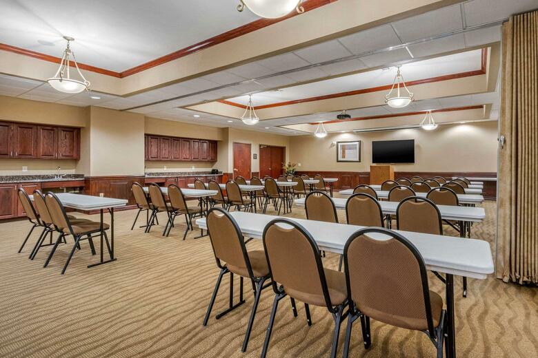 Hotel Comfort Suites Central