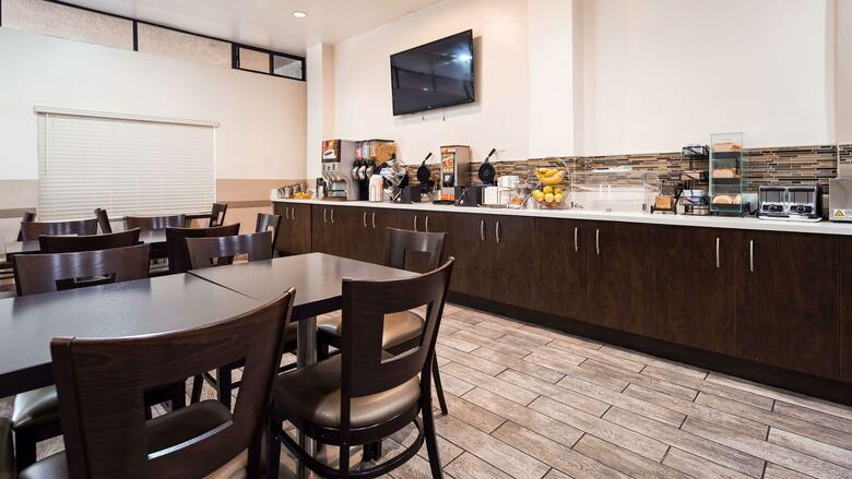 Best Western Airpark Hotel