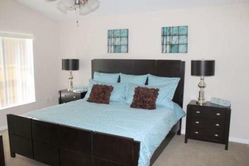 Golden Habitat 7931