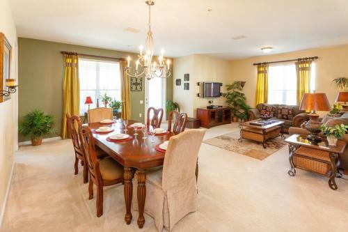 Shoreway Loop L 1005-three Bedroom Apartment