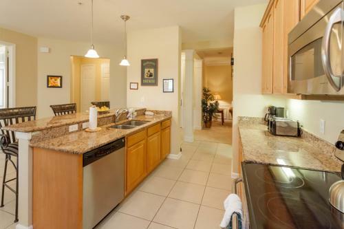 Shoreway Loop L 1005-three Bedroom Apartment