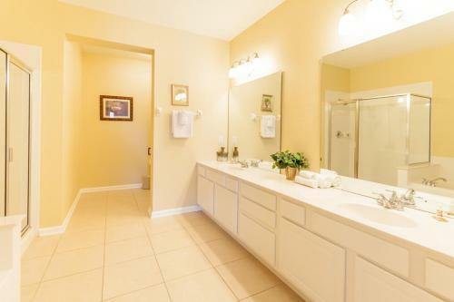 Shoreway Loop L 1005-three Bedroom Apartment