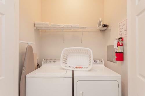 Breakview Dr | 3001-three Bedroom Apartment