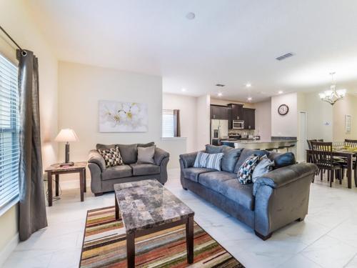 Villa Brier Rose Townhome 4801