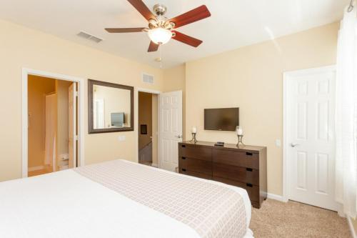 Coolbreeze Dr | 4003-three Bedroom Townhome