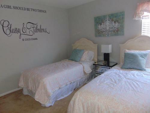 The Windsor Wonderland 6 Br Villa