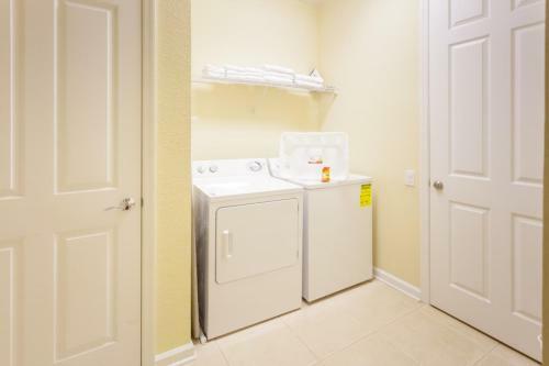 Shoreway Loop L 2003-three Bedroom Apartment