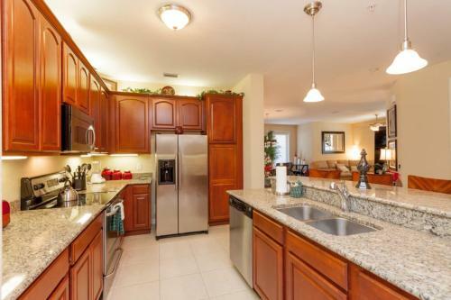 Shoreway Loop L 2003-three Bedroom Apartment