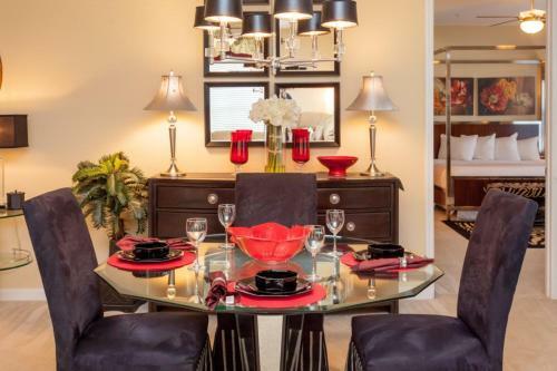 Shoreway Loop L 2003-three Bedroom Apartment