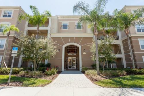 Shoreway Loop L 2003-three Bedroom Apartment