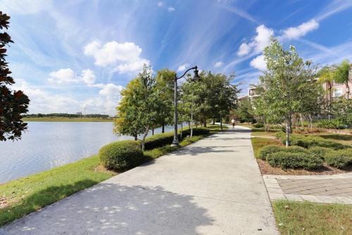 Shoreway Three-bedroom Apartment 225