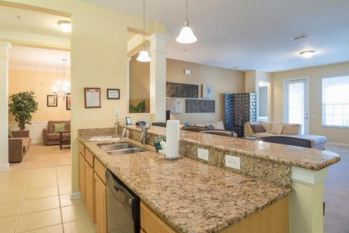 Shoreway Three-bedroom Apartment 225