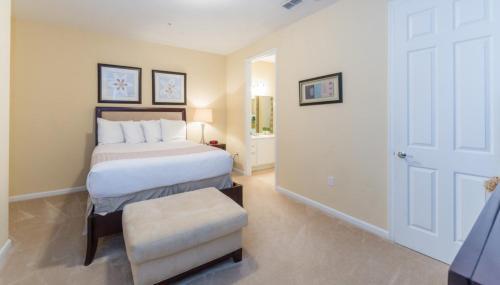 Shoreway Three-bedroom Apartment 225