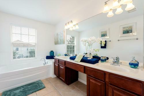 Luxury 6bd Villa Pool/hot Tub/game