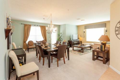 Shoreway Loop L 1003-four Bedroom Lake Apartment