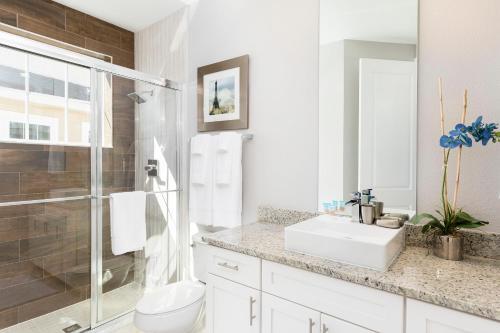 Summerville Resort Five Bedroom Townhome Sv107