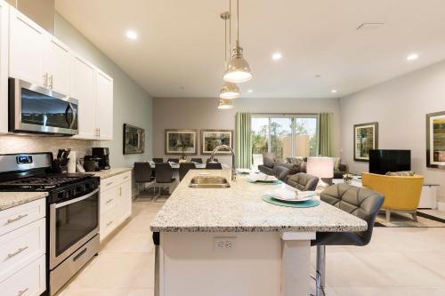 Summerville Resort Five Bedroom Townhome Sv107