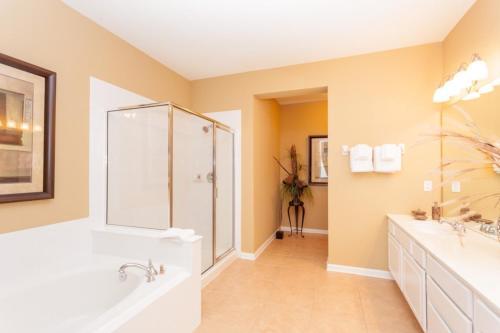 Shoreway Four-bedroom Apartment 221