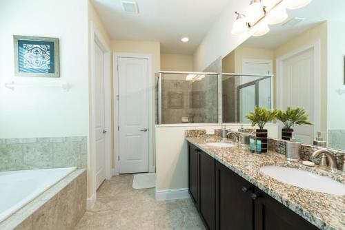 Wilmington Villa 7657