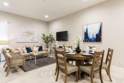 Summerville Resort Three Bedroom Townhome Sv108