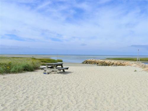 64 Rock Harbor - 3 Bedroom