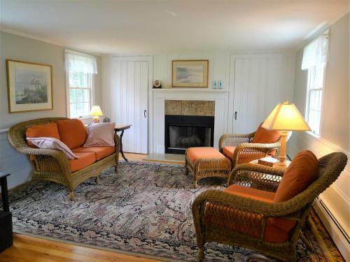 205 Rock Harbor - 2 Bedroom
