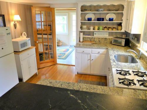 205 Rock Harbor - 2 Bedroom
