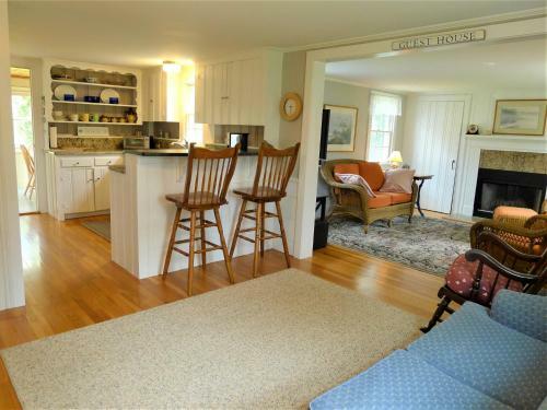 205 Rock Harbor - 2 Bedroom
